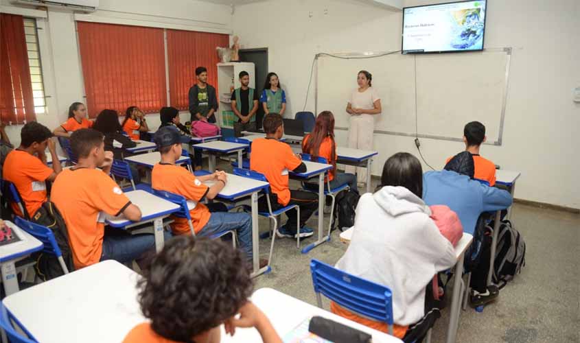 Semeia realizou palestra sobre Educação Ambiental em escola estadual
