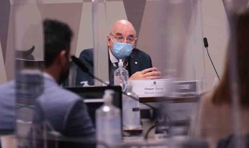 Na CPI, Marcos Rogério expõe hipocrisia da oposição nas projeções do início da pandemia