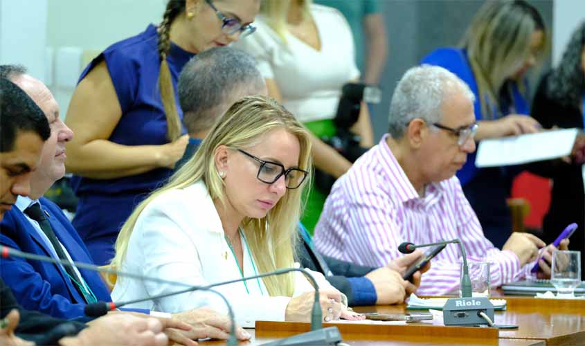 Ieda Chaves defende o alinhamento de estratégias durante debate no Parlamento Amazônico