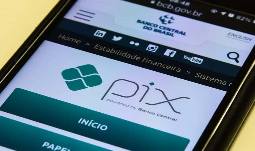 Novo Pix por aproximação mostra saldo disponível