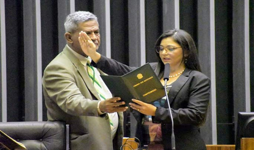 PGR pede que Supremo anule posse de deputada federal que teve direitos políticos suspensos