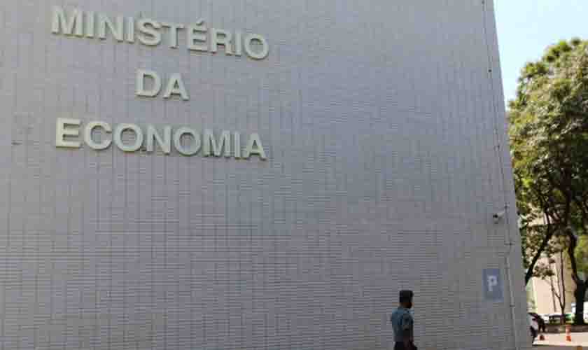 Bolsonaro veta garantia de verba para entidades durante pandemia  