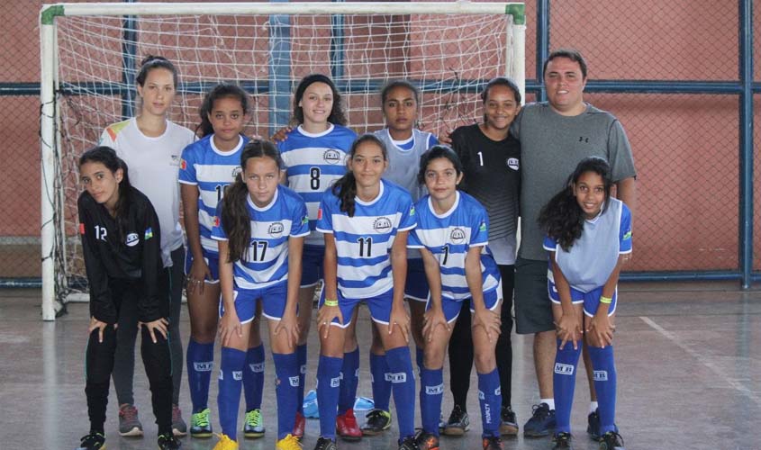 Oito equipes femininas de futsal disputam o Joer na categoria infantil