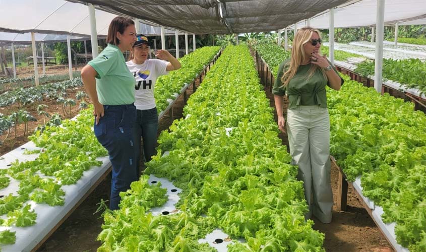 Ieda Chaves conhece estrutura e projetos da Associação do Observatório, em Nova Mutum Paraná