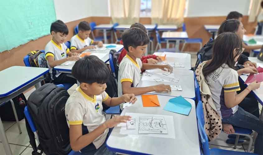 Tema sobre sentimentos mobiliza alunos quanto às emoções e o trânsito, na penúltima aula do projeto Agente Mirim