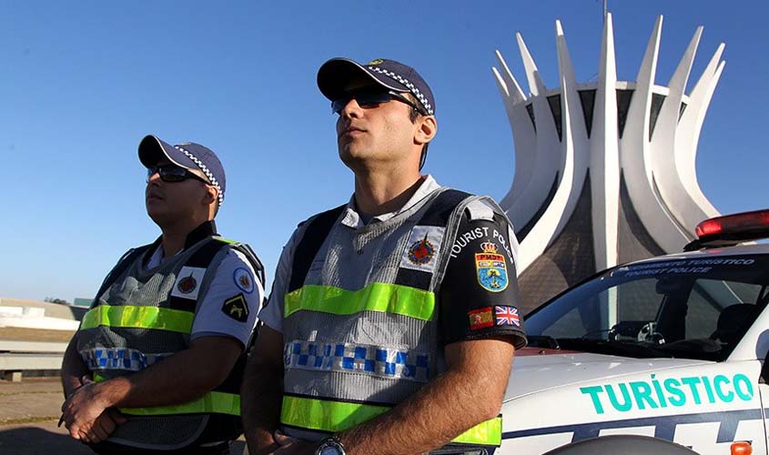 Promulgada lei de reajuste a bombeiros e policiais do DF e de ex-territórios  