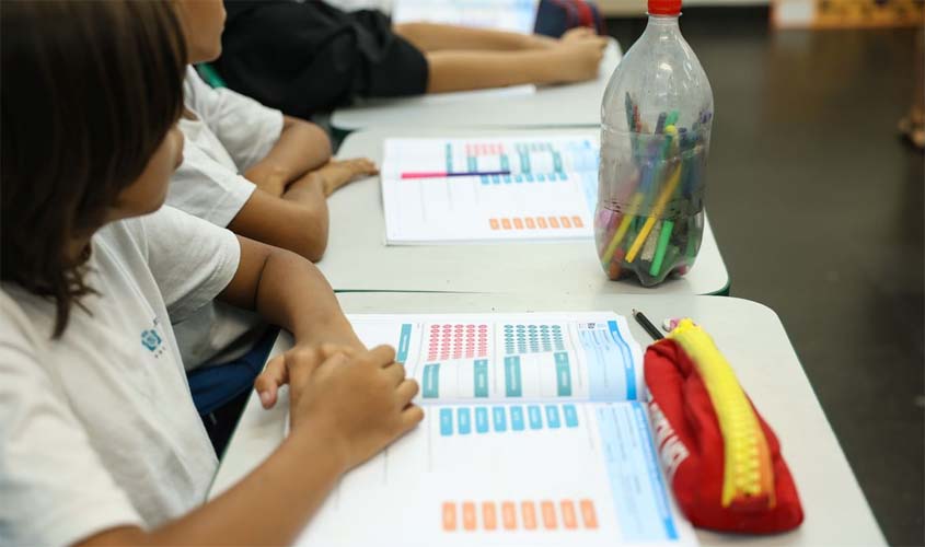 Programa de bolsas vai incentivar formação para a educação básica