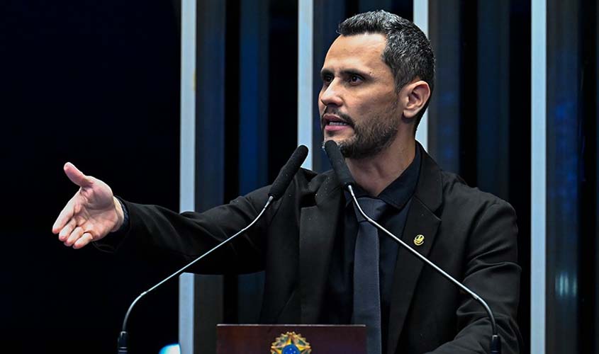 Cleitinho pede perdão a Bolsonaro por entrevista distorcida