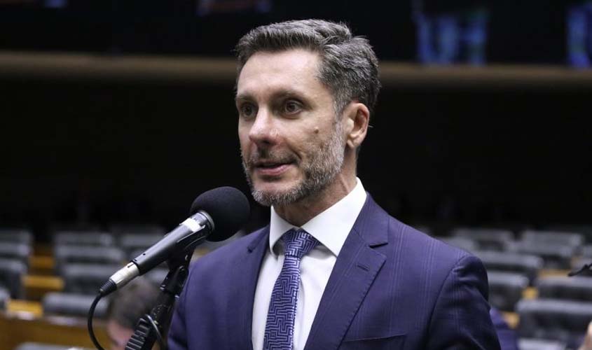 Câmara confirma envio ao Senado de projeto sobre STF