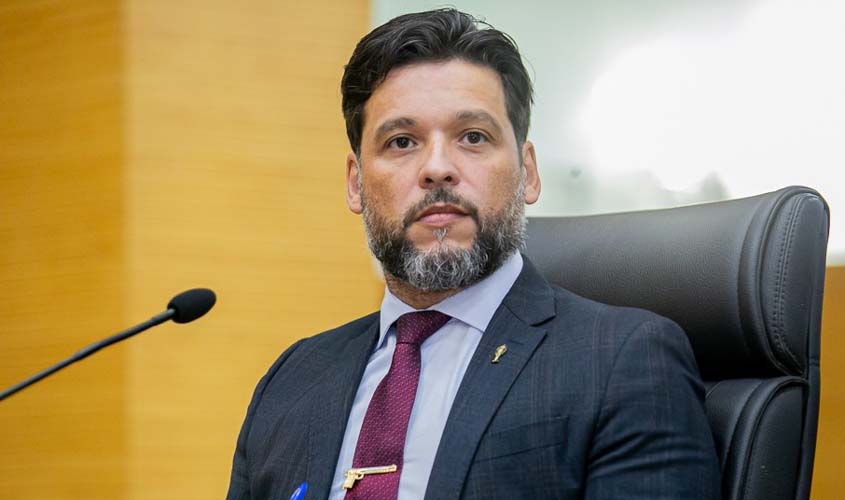 Deputado pede transparência em horas extras no João Paulo II
