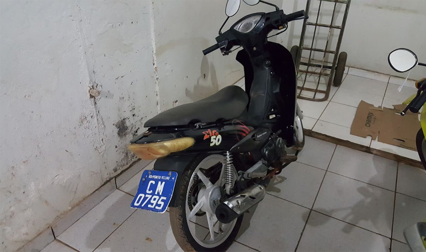 Rapaz  é detido empurrando moto roubada na zona Leste