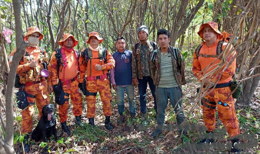 Bombeiros militares resgatam jovem indígena perdido em floresta
