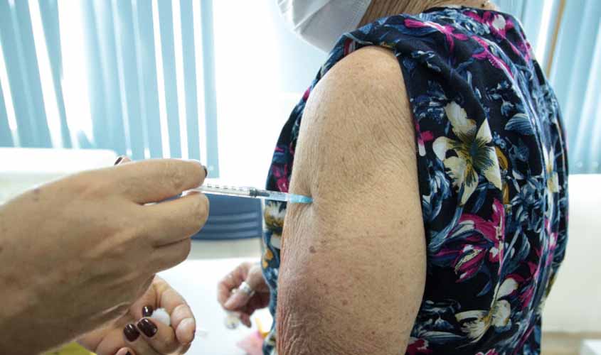 Porto Velho inicia vacinação bivalente para idosos a partir de 60 anos na segunda-feira (27)
