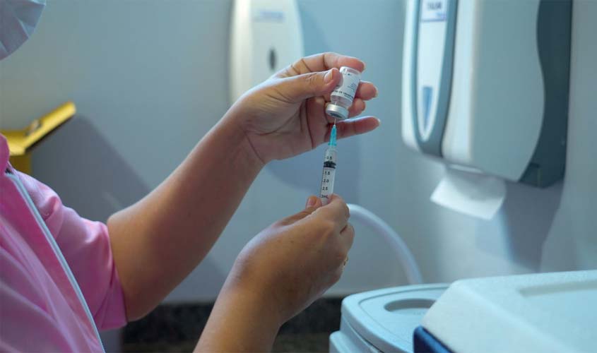 Vacinação contra dengue é iniciada na atenção básica