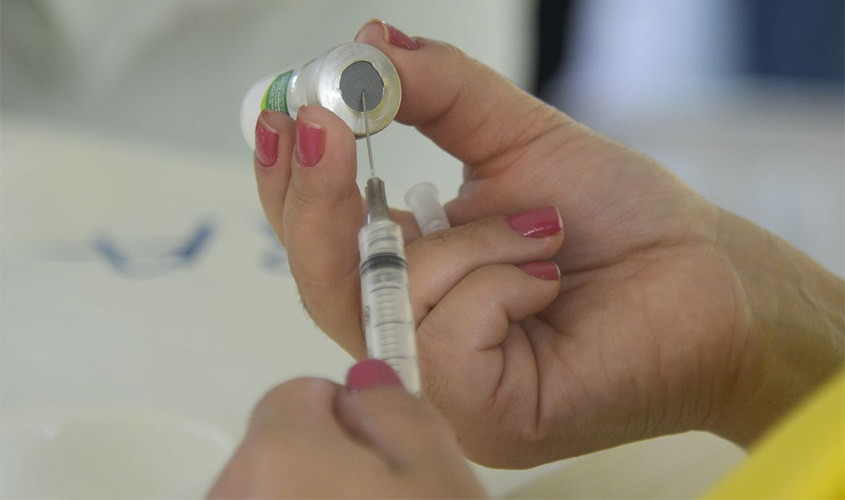 Ministério recomenda adiar vacinação de crianças contra a gripe