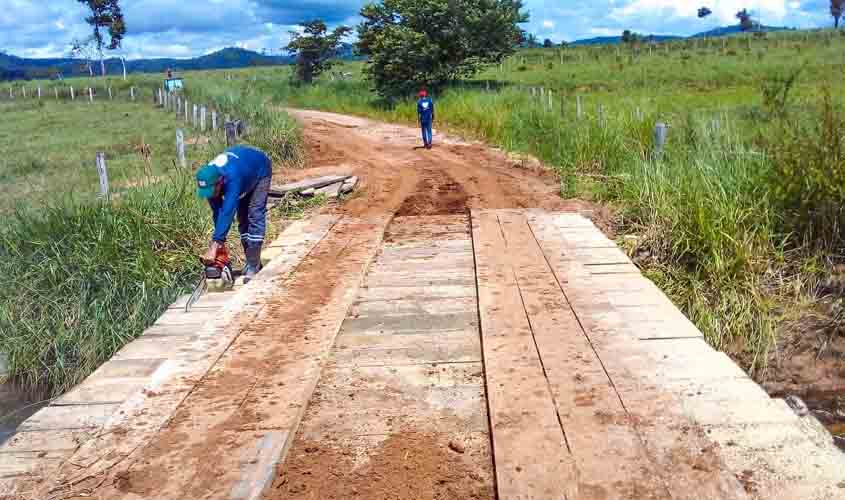 Semosp recupera pontes da área rural