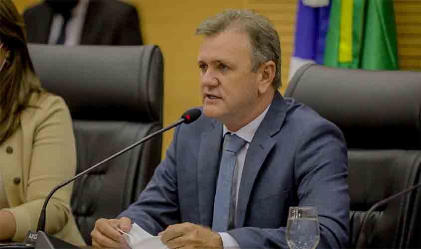 Deputado Luizinho Goebel afirma que vacinas contra o coronavírus devem chegar em Rondônia no próximo mês