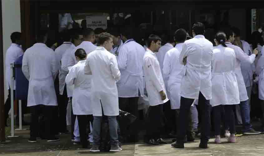 Revalida 2024: aprovados devem indicar universidades para revalidação