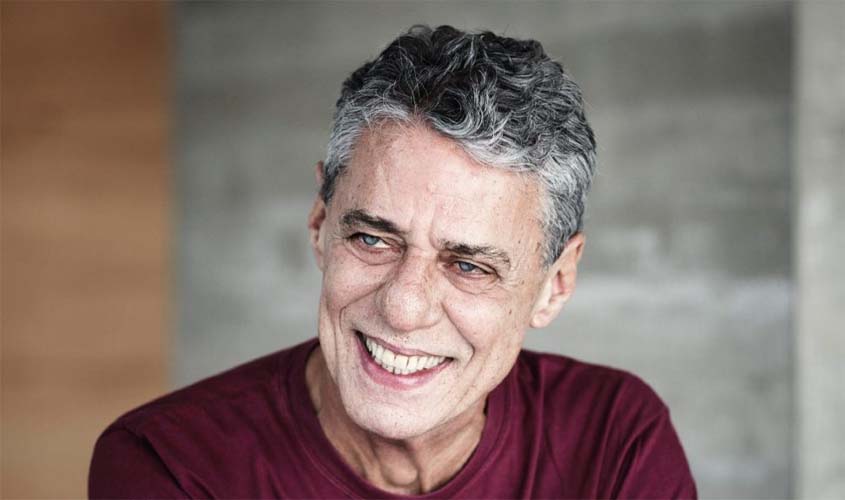 Chico Buarque recebe Prêmio Camões