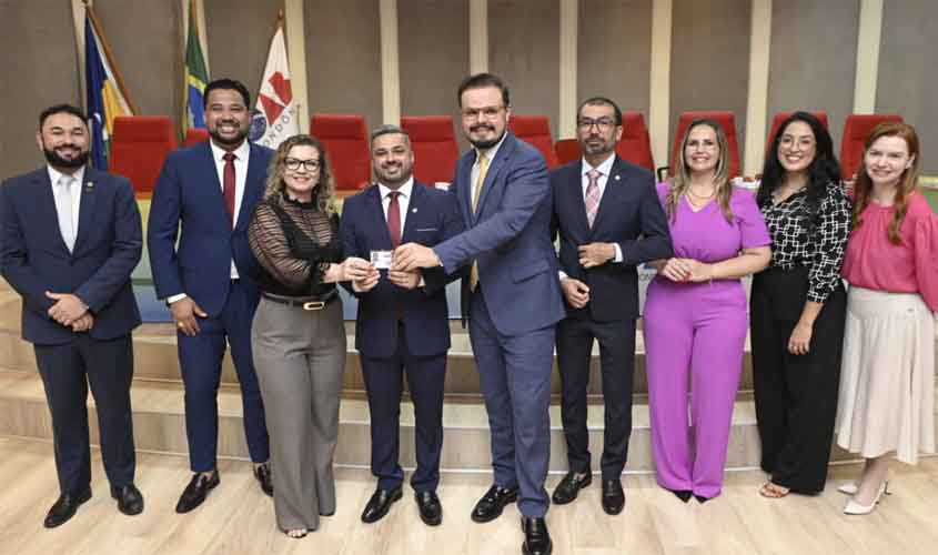 De contador a advogado: Dyego Alves recebe credencial em cerimônia da OAB Rondônia
