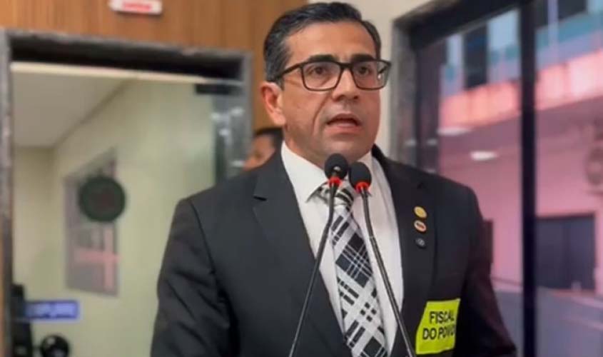 Breno Mendes aciona Justiça após empresário acusá-lo de cobrar propina