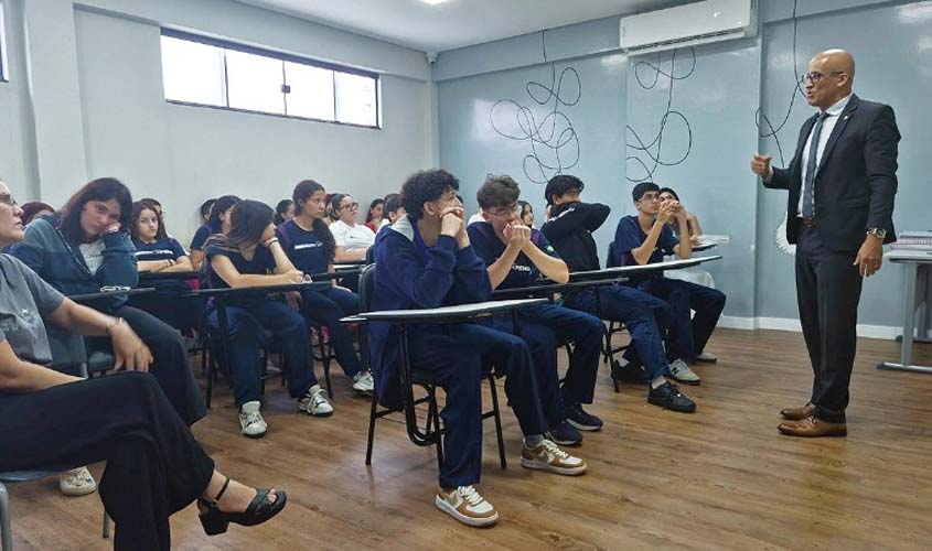 MPRO realiza palestra sobre proteção digital para estudantes