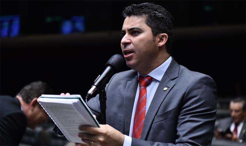 Câmara aprova MP que regulamenta inclusão de servidores de ex-territórios nos quadros da União