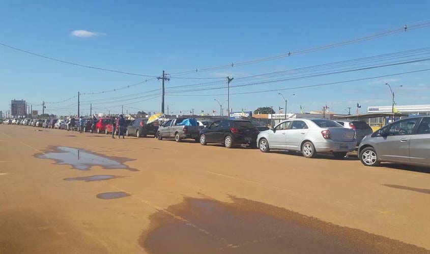 Greve dos caminhoneiros provoca desabastecimento e filas imensas em Rondônia