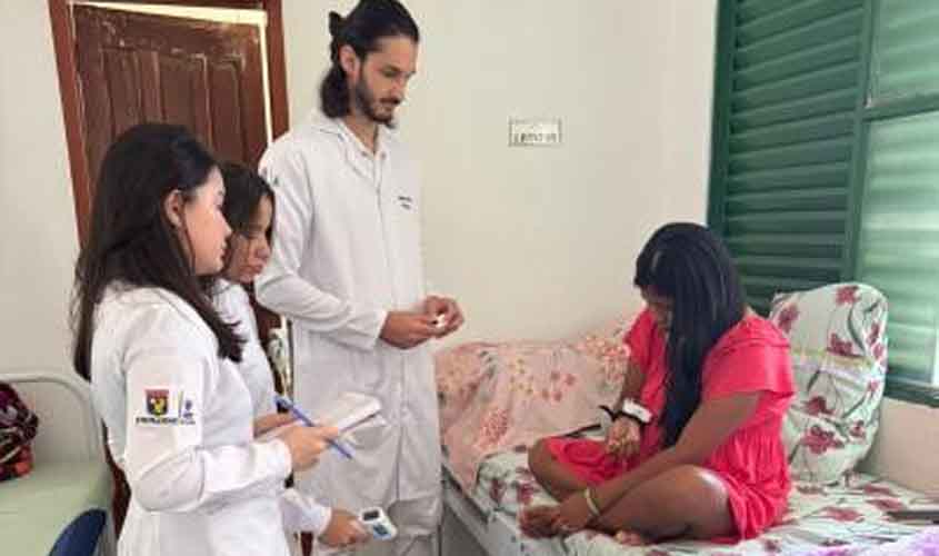 UNINASSAU leva alunos para visita na CASAI