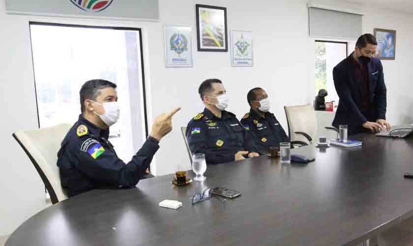 Taurus apresenta ao Comando da PMRO novas vantagens de aquisição de armas de fogo para os policiais militares