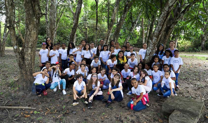 Semeia realiza visita guiada ao PEM com estudantes da Escola Parque dos Pioneiros