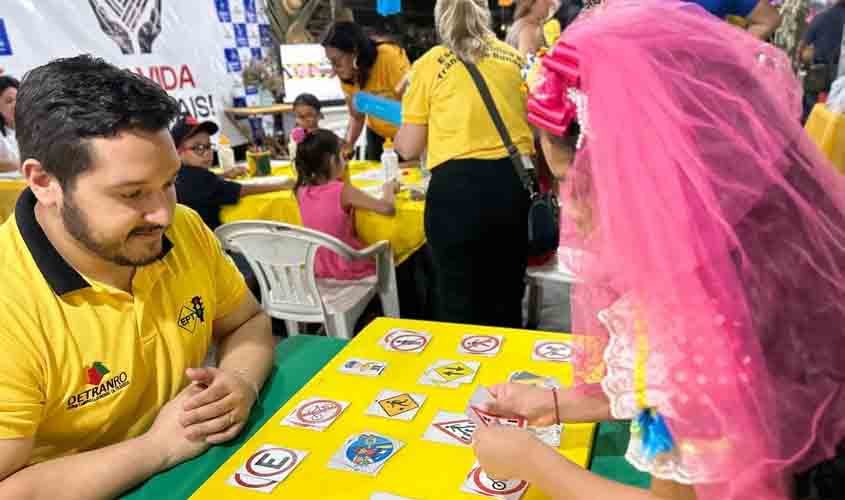 Educação de Trânsito é promovida pelo Detran-RO durante o Arraial Flor do Maracujá