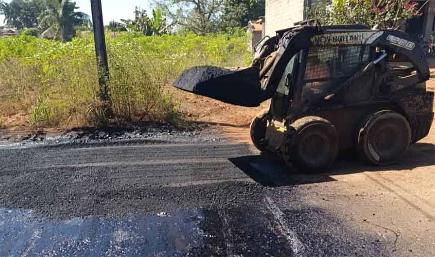Governo de RO inicia recuperação dos 25 km da Rodovia-490 entre Rodovia-383