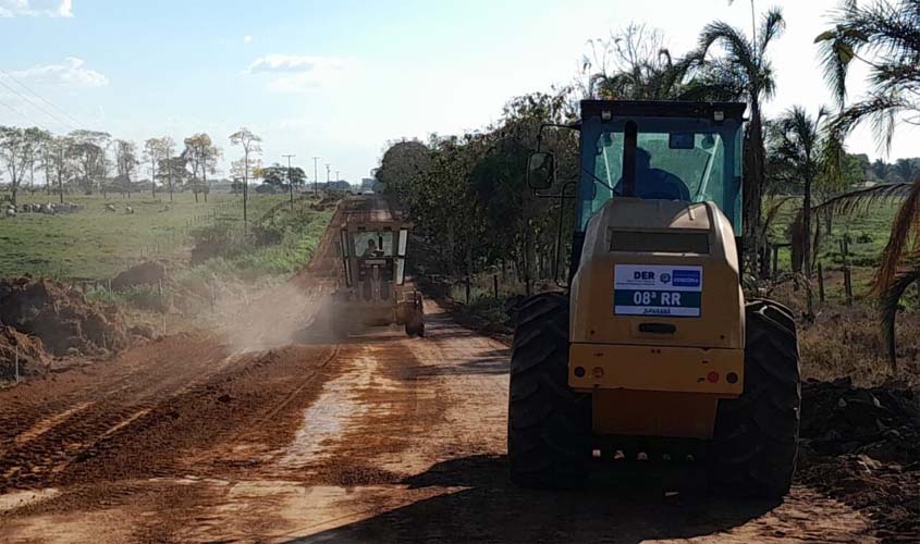 Ações do DER reforçam serviços de encascalhamento e limpeza lateral de rodovias primárias