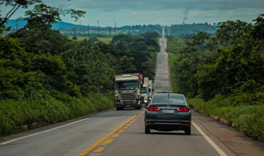 Detran alerta proprietários de veículos com placa final oito; prazo para licenciamento anual termina dia 31