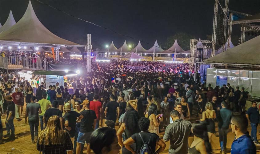 12ª Expovel retorna com apresentações de peões e show nacional 