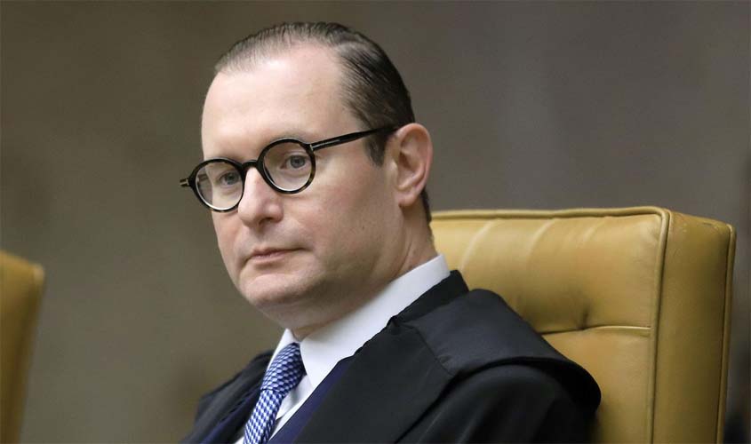 Zanin suspende concurso da PM do RJ por restrição para mulheres