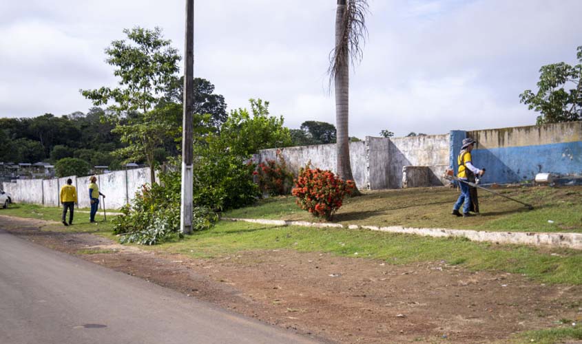 Prefeitura de Porto Velho intensifica limpeza dos cemitérios para do Dia de Finados