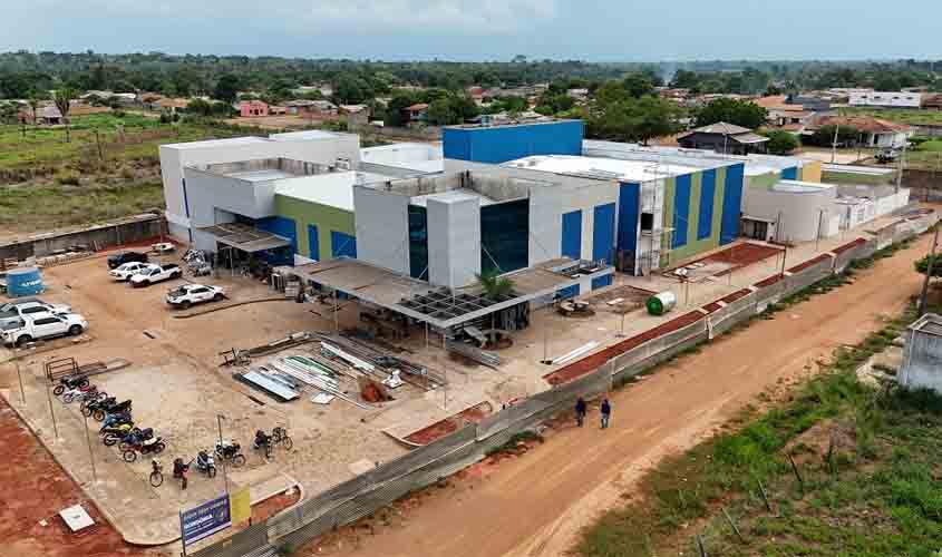 Dra. Taíssa acompanha avanços nas obras do Hospital Regional de Guajará-Mirim e destaca 85% de conclusão