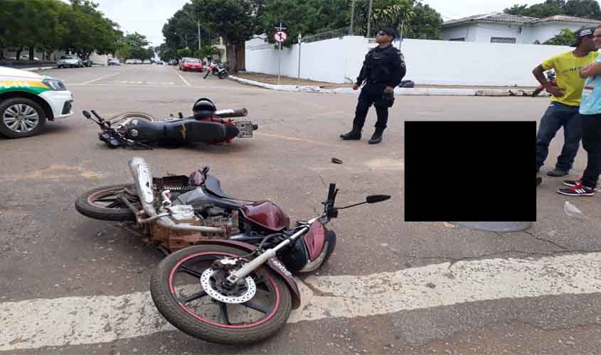 Grave colisão entre duas motos deixa três vítimas feridas