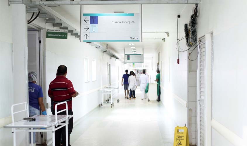 Reposição de materiais e equipamentos no hospital de Base de Porto Velho são solicitados por Cláudia de Jesus