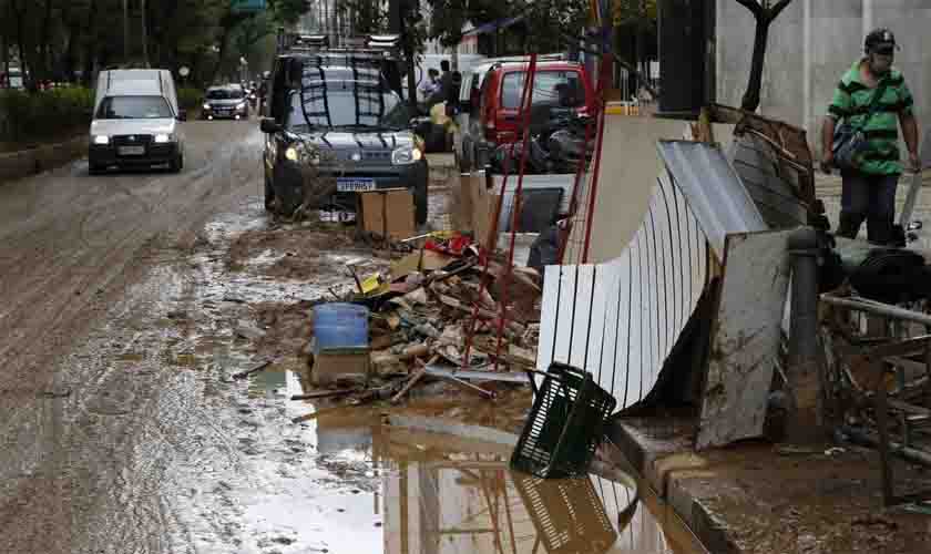 Tragédia em Petrópolis tem 217 mortos