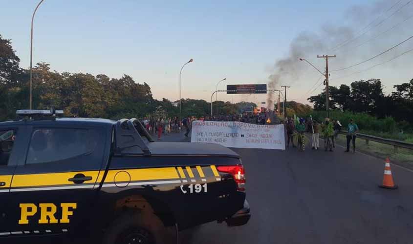 Índios protestam, no Paraná, contra municipalização de saúde
