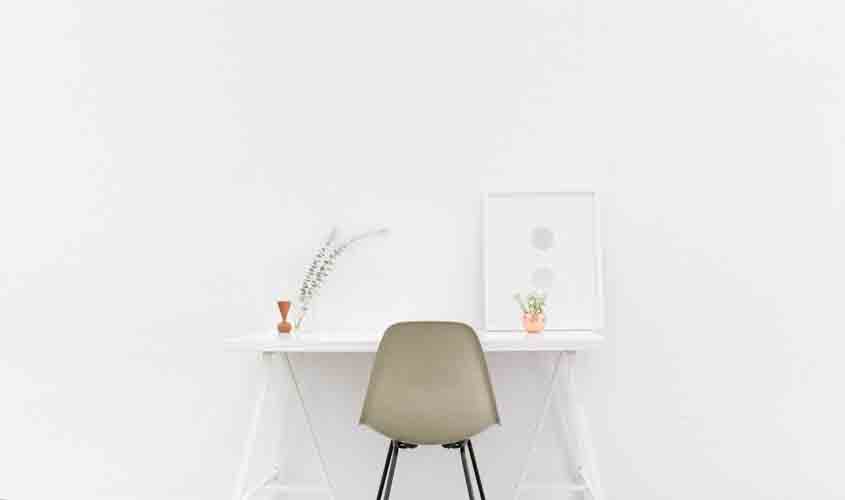 Cadeira Charles Eames: conheça a história do modelo e como ele pode incrementar seu décor