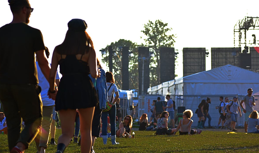8 dicas de looks confortáveis para curtir shows e festivais