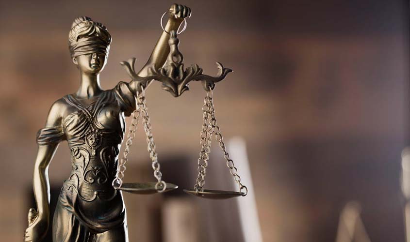 Justiça garante liberdade religiosa a professora da rede pública