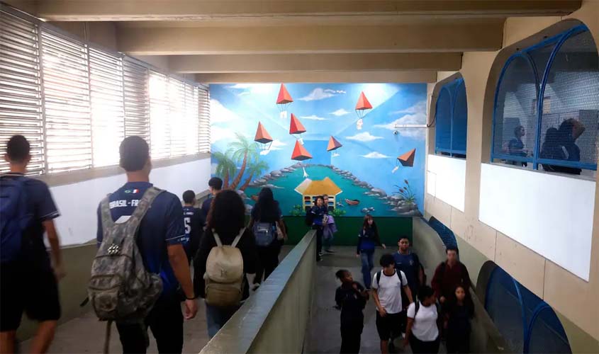 IBGE alerta para saúde mental de adolescentes