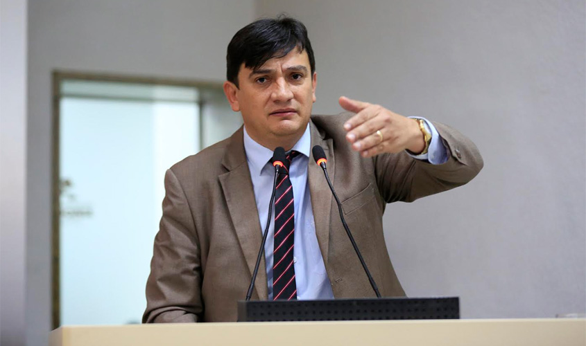 Cleiton Roque pede apoio na aprovação de alteração em projeto de lei