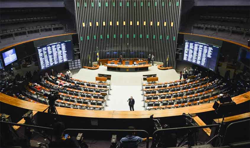NÃO É ELIS REGINA, MAS JAIR TOP CAR QUEM ESTÁ NA FILA PARA OCUPAR A CADEIRA DE LEBRÃO NA CÂMARA FEDERAL