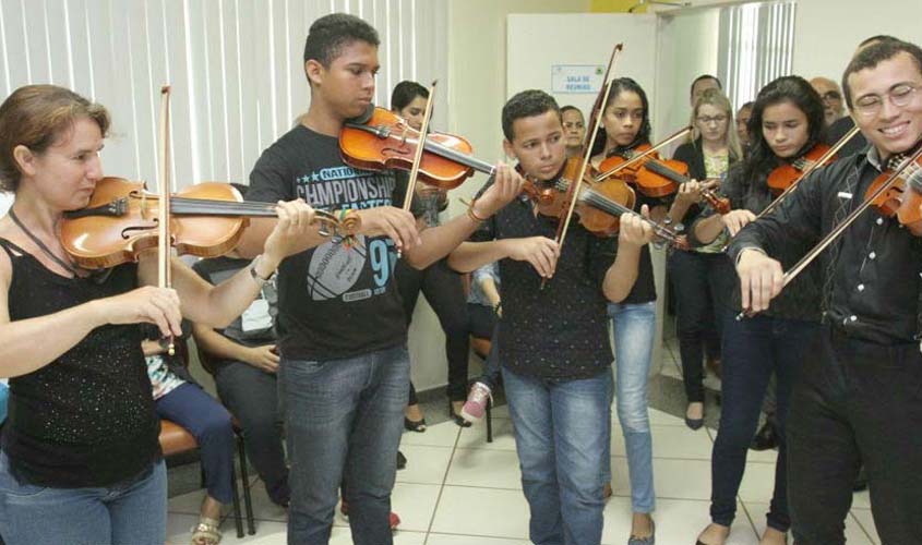 Alunos e professores da Escola Municipal Som na Leste realizam recital temático ‘caipira’, nesta terça-feira